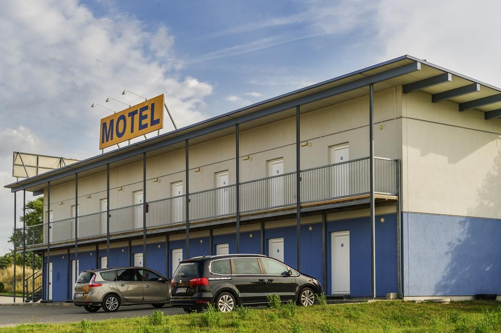 Tour-Motel Wilfersdorf  Eksteriør bilde