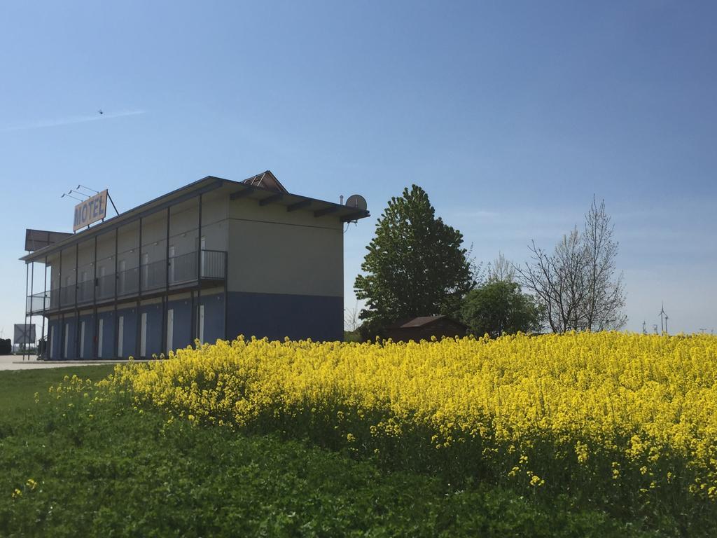 Tour-Motel Wilfersdorf  Eksteriør bilde